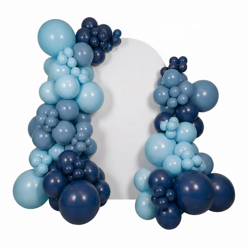 Blueberry Balloon Garland